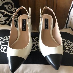Steve Madden sling back pump.  Never worn